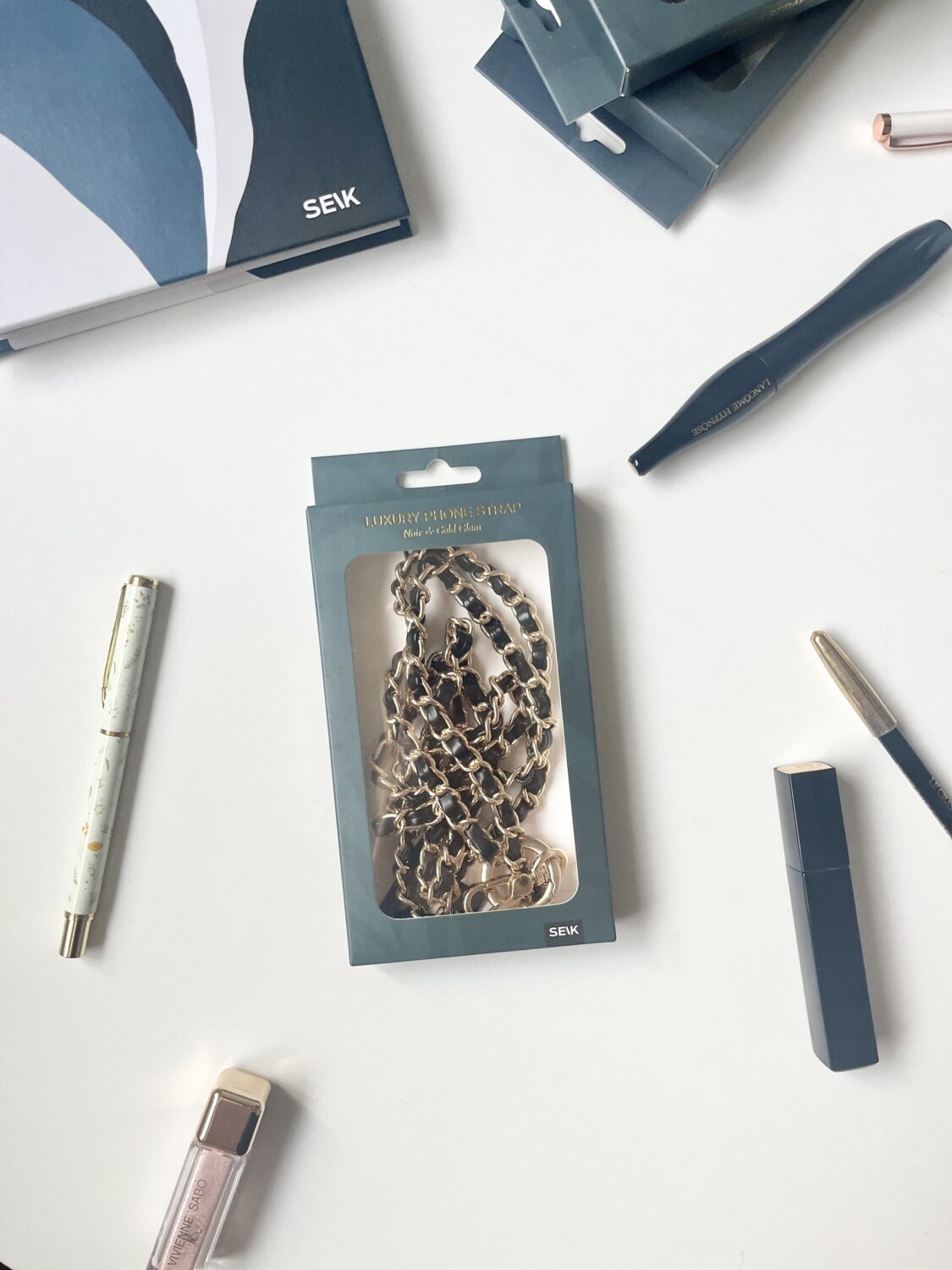Univerzalna vezica za mobitel - Noir & Gold Glam